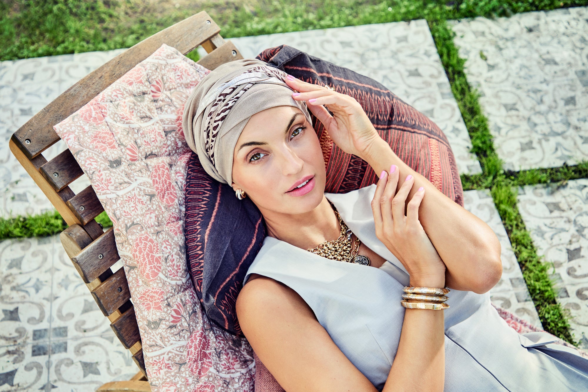 YONKINY Turbante Elegante Con Fiori Per Perdita Di Capelli – Morbido In Seta – Berretto Slouchy Per Chemioterapia, Notte E Casual – Taglia Unica