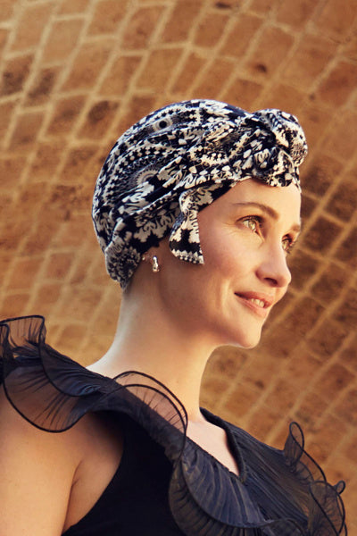Turbante de Beatriz y los Auriculares, en Viscosa de Bambú, diseño de leopardo de color lila/negro - 1419-0593